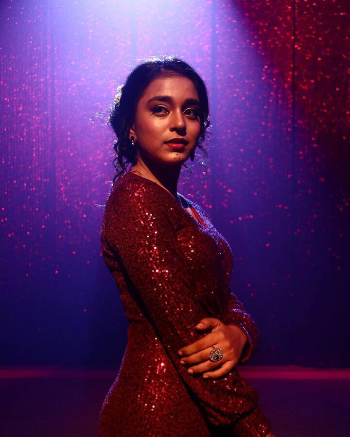 ‘इमली’ में सुंबुल की जोड़ी को फहमान खान (Fahmaan Khan) के साथ नजर आई थीं, जिसे काफी पसंद किया गया था.