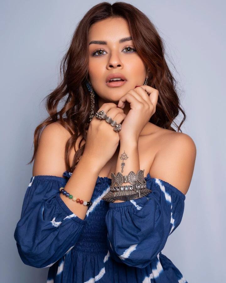 अभिनेत्री देखील आपल्या स्टाईलने सर्वांचे लक्ष वेधून घेते. (फोटो सौजन्य : avneetkaur_13/इंस्टाग्राम)