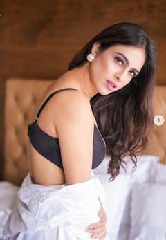 Neha Malik: ਇਸ ਅਦਾਕਾਰਾ ਨੇ ਬੈੱਡਰੂਮ ਤੋਂ ਸ਼ੇਅਰ ਕੀਤੀਆਂ ਬੋਲਡ ਤਸਵੀਰਾਂ, ਲੋਕਾਂ ਨੇ ਖਿੱਚੀ ਲੱਤ, ਹੋਈ ਟ੍ਰੋਲ