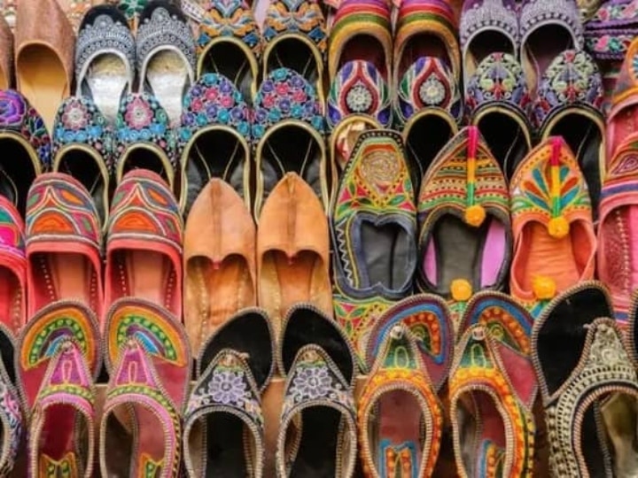 Rajasthan: अगर राजस्थान घूमने जा रहे हैं तो ये चीजें खरीदना न भूलें, देखें पूरी लिस्ट