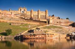 India Famous Tourist Place: ताजमहल से लेकर ऋषिकेश तक, भारत के वो टूरिस्ट प्लेस जहां विदेशियों लगती हैं भीड़