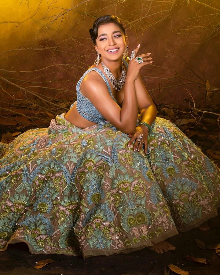 कहा तो ये भी जा रहा है कि, सुंबुल तौकीर कॉन्ट्रोवर्शियल शो ‘बिग बॉस 16’ में भी भाग ले सकती हैं.