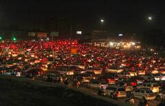 Gurugram Rain: गुरुग्राम में मूसलाधार बारिश से बिगड़े हालात, दिल्ली-गुरुग्राम Expressway पर घंटो लगा रहा लंबा जाम, देखिए तस्वीरें