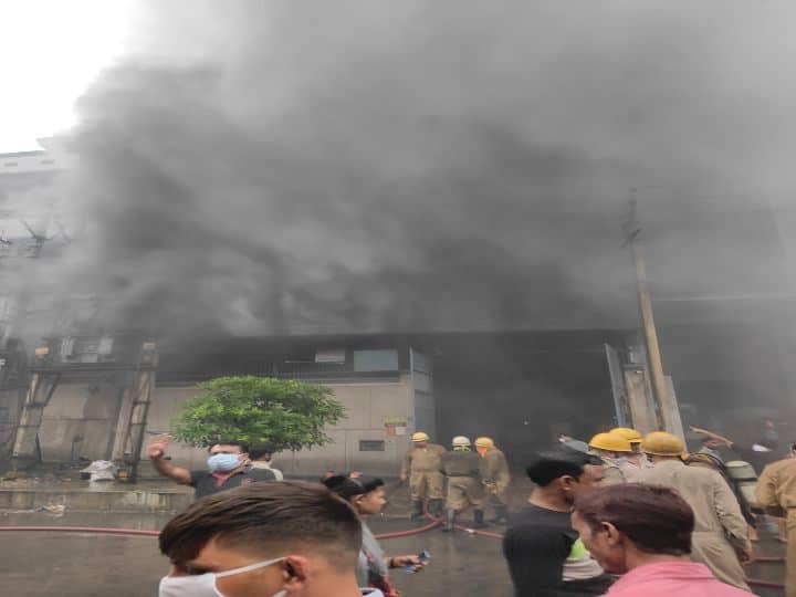 Fire Breaks Out In Footwear Manufacturing Factory In Delhi Narela 8 Fire Tenders Rushed To Spot Fire Breaks Out In Footwear Manufacturing Factory In Delhi's Narela, Fire Tenders Rushed To Spot