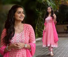 Hruta Durgule : अभिनेत्री हृता दुर्गुळेचा 'गुलाबी' अंदाज; साजऱ्या मुखड्यावर चाहते फिदा