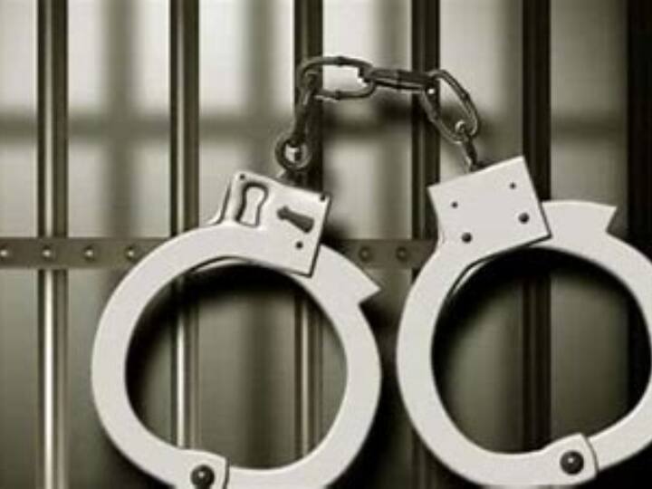 Mumbai: 4 fake CBI officer held in a bid to extort  businessman of Goregaon Mumbai Crime News: मुंबई में फर्जी CBI अधिकारी बनकर बिजनेसमैन से मांग रहे थे पैसे, चार हुए गिरफ्तार