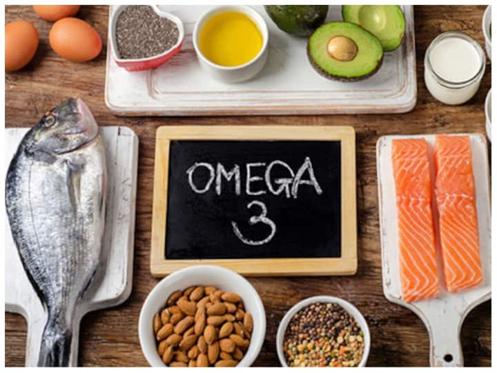 Omega-3 In Food: हार्ट को हेल्दी बनाने, त्वचा को सुंदर बनाने और बालों को मजबूत बनाने के लिए ओमेगा-3 फैटी एसिड बहुत जरूरी है. आप इन चीजों से ओमेगा की कमी पूरी कर सकते हैं.