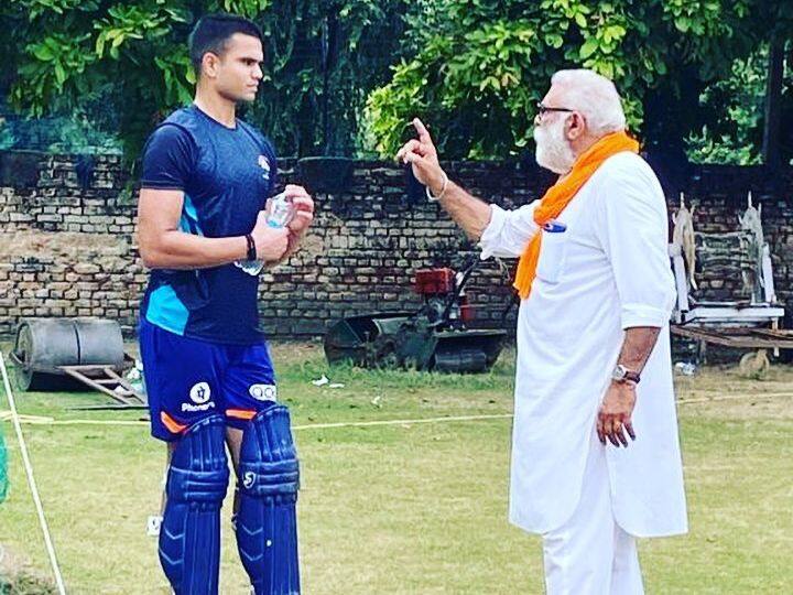 युवराजने भारताला 2007 चा टी20 आणि 2011 चा एकदिवसीय विश्वचषक जिंकवून देण्यात मोलाची भूमिका बजावली. आता अर्जूनही योगराज यांच्याकडे क्रिकेटती कोचिंग घेताना दिसत आहे.