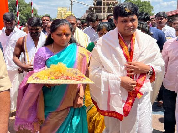 Mlc Kavitha : దేశవిదేశాల్లో బతుకమ్మ వేడుకలు, పోస్టర్ ఆవిష్కరించిన ఎమ్మెల్సీ కవిత Mlc Kavitha : దేశవిదేశాల్లో బతుకమ్మ వేడుకలు, పోస్టర్ ఆవిష్కరించిన ఎమ్మెల్సీ కవిత