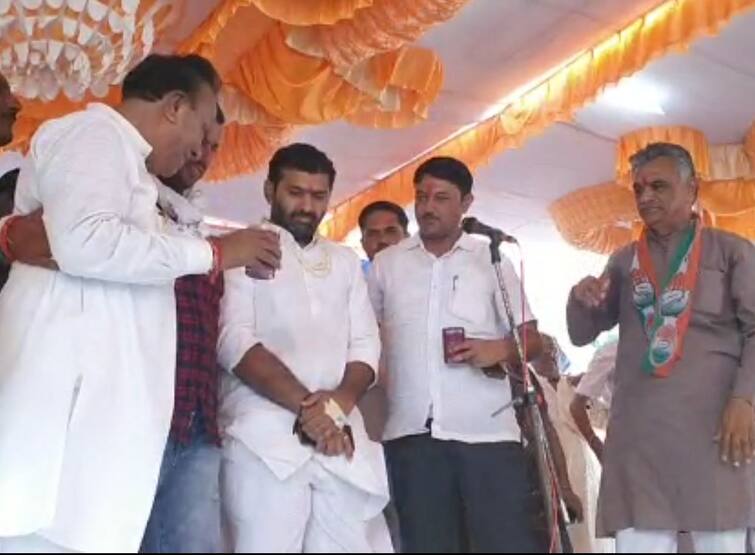 Tharad MLA GulabSinh Rajput ended his fast Banaskantha: છેલ્લા 8 દિવસથી ઉપવાસ પર બેઠેલા ધારાસભ્ય ગુલાબસિંહને લઈને આવ્યા મોટા સમાચાર