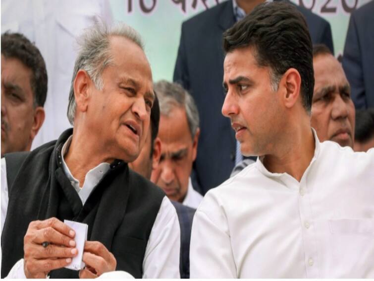 Rajasthan politics CM Ashok gehlot filed nomination for AICC President Sachin pilot next CM DNN Rajasthan Politics : రసవత్తరంగా రాజస్థాన్ రాజకీయం, సీఎం పీఠం దక్కెదెవరికి?