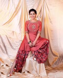 Sonalee Kulkarni : 'अप्सरा' सोनाली कुलकर्णीच्या मनमोहक अदा, ग्लॅमरस अंदाजावर चाहते फिदा