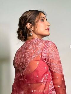 Hina Khan: ਹਿਨਾ ਖਾਨ ਨੇ ਸਾੜ੍ਹੀ ਦੇ ਉੱਪਰ ਪਹਿਨੀ ਸ਼ਰਗ, ਪ੍ਰਸ਼ੰਸਕਾਂ ਨੇ ਬੰਨ੍ਹੇ ਤਾਰੀਫਾਂ ਦੇ ਪੁਲ