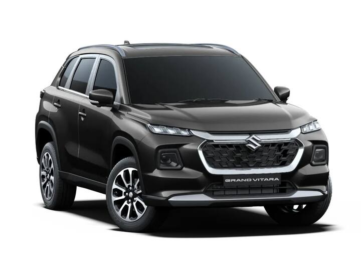 तसेच यात 6-स्पीकर आर्कॅमिस ऑडिओ सिस्टम, हिल असिस्ट, EBD, अॅम्बियंट लाइटिंग, व्हेंटिलेटेड फ्रंट सीट्स, पॅरानोमिक सनरूफ, पार्किंग कॅमेरे आणि एकाहूनअधिक एअरबॅग्ज दिले जाणार आहे.