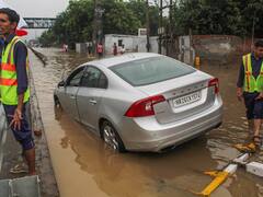 ৩ দিন বৃষ্টিতে জলমগ্ন রাজধানী দিল্লিতে, তীব্র যানজট সংলগ্ন এলাকায়