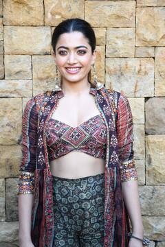 Rashmika Mandanna Pics: ‘गुडबाय’ के प्रमोशन में जुटीं रश्मिका मंदाना, लेटेस्ट तस्वीरों में एक्ट्रेस ने दिए कातिलाना पोज़