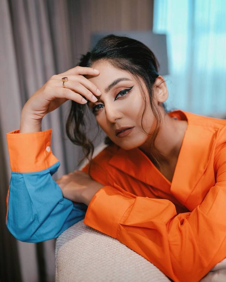 ‘बिग बॉस 12’मधून चर्चेत आलेली अभिनेत्री सृष्टी रोडे हे टीव्ही विश्वातील एक प्रसिद्ध नाव आहे.