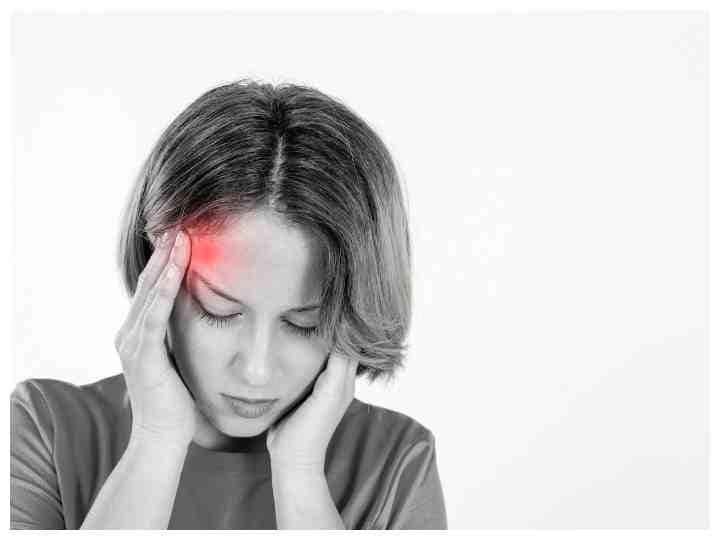 how to get rid of headache fast at home in Winter Season  आयुर्वेदिक तरीकों से सिरदर्द का करें इलाज, सर्दियों में आजमाएं जरूर ये नुस्खे