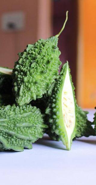 সুস্থ থাকতে পাতে রাখুন করলা