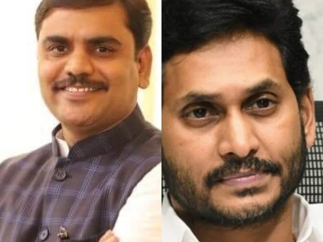 AP BJP On YSRCP: కుప్పం సభ ఖర్చు వైఎస్ఆర్సీపీ చెల్లించాలి - షర్మిల వ్యాఖ్యలకు జగన్ సమాధానం చెప్పాలన్న ఏపీ బీజేపీ ! AP BJP leader Vishnuvardhan Reddy lashed out at Jagan for talking about politics in a meeting organized with public money. AP BJP On YSRCP: కుప్పం సభ ఖర్చు వైఎస్ఆర్సీపీ చెల్లించాలి - షర్మిల వ్యాఖ్యలకు జగన్ సమాధానం చెప్పాలన్న ఏపీ బీజేపీ !