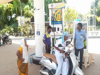 Petrol Diesel: કેજરીવાલ સરકારનો મોટો નિર્ણય, PUC વગરના વાહનોને આ તારીખથી નહીં મળે પેટ્રોલ-ડીઝલ