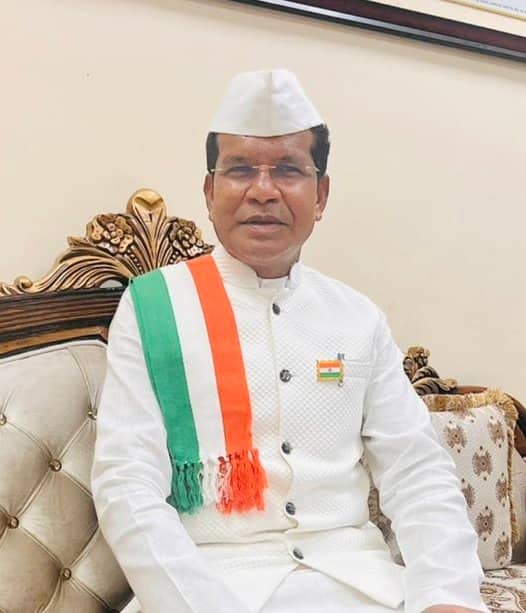 Bastar News: छत्तीसगढ़ में पदयात्रा से मिलेगी सत्ता की कुर्सी? कांग्रेस और बीजेपी नेताओं ने बनाई ये योजना