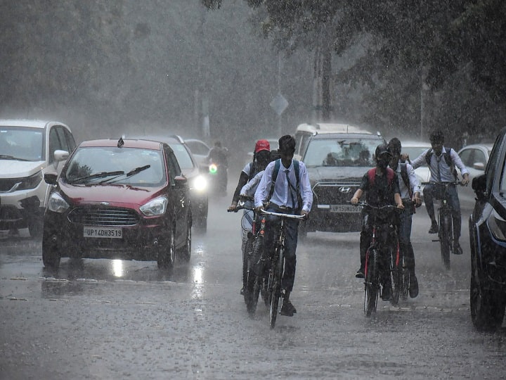 UP Weather update School Holiday All schools in Many district to be closed on 24th September for heavy rainfall in UP UP School Holiday: यूपी के कई जिलों में भारी बारिश जारी, नोएडा से लेकर कासगंज तक स्कूलों में हुई छुट्टी, यहां जानें अपने जिले का हाल