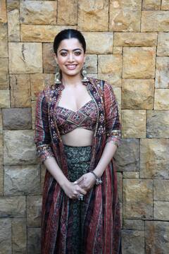 Rashmika Mandanna Pics: ‘गुडबाय’ के प्रमोशन में जुटीं रश्मिका मंदाना, लेटेस्ट तस्वीरों में एक्ट्रेस ने दिए कातिलाना पोज़