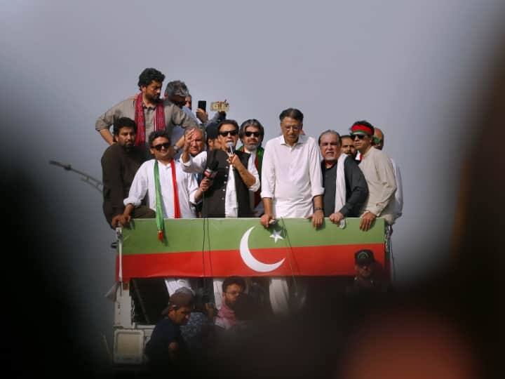 Imran Khan Party PTI Protest against Pakistan Government on Increasing Electricity Bill Imran Khan: इमरान की पार्टी ने शहबाज सरकार के खिलाफ लाहौर में किया प्रदर्शन, ये रहे बड़े मुद्दे
