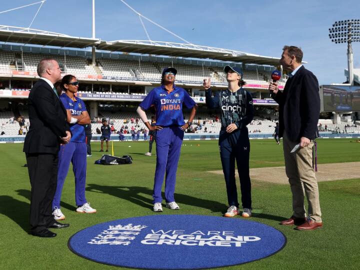 India vs England womens ODI Lords Jhulan Goswami Joins Skipper Harmanpreet Kaur To Conduct Toss In Her Final ODI Jhulan Goswami Joins Skipper Harmanpreet Kaur To Conduct Toss In Her Final ODI - WATCH