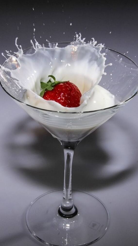 দুধ খাওয়ার সঠিক সময় কোনটা?