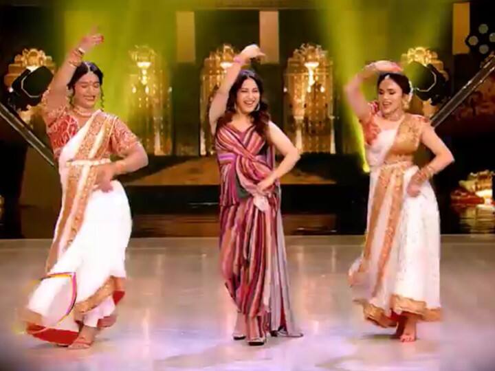 Madhuri Dixit And Amruta Khanvilkar Dance On 'Dola Re Dola' On Jhalak Dikhlaa Jaa 10 | WATCH Madhuri Dixit And Amruta Khanvilkar Dance On 'Dola Re Dola' On Jhalak Dikhlaa Jaa 10 | WATCH
