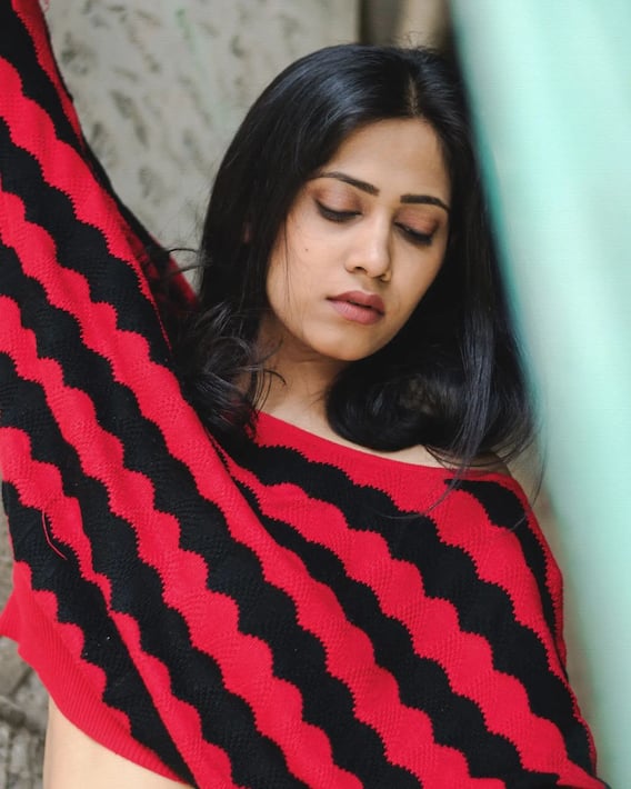 PHOTO: सिंपल 'अंतरा' का बोल्ड और खूबसूरत लुक सोशल मीडिया पर है चर्चा में, देखें फोटो.. PHOTO: सिंपल 'अंतरा' का बोल्ड और खूबसूरत लुक सोशल मीडिया पर है चर्चा में, देखें फोटो..