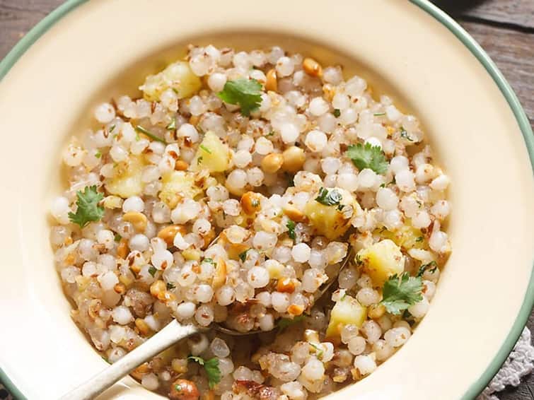 Navratri 2022 Day 1 bhog for Goddess Shailputri: Recipe for delicious sabudana khichdi நவராத்திரி விழா: மாலை நேர ஸ்நாக்ஸ்; ஜவ்வரிசி கிச்சடி; ரெசிபி இதோ!