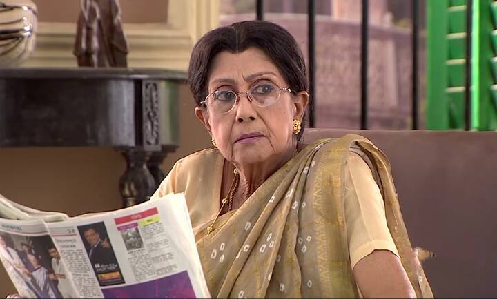 র্ঘ বিরতি... ছোটপর্দা.. অবশেষে বড়পর্দায় ফেরা। দীর্ঘ বিরতির পর ফের বড়পর্দায় সাবিত্রী চট্টোপাধ্যায় (Shabitri Chatterjee)।