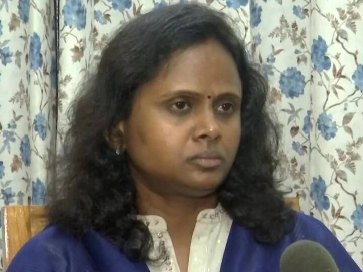 Ankita Bhandari Murder Case: अंकिता भंडारी के सामने आए व्हाट्सएप चैट, SIT प्रभारी बोलीं- इसकी भी होगी जांच Ankita Bhandari Murder Case DIG PR Devi and SIT In-charge on WhatsApp chats that surfaced are probed Ankita Bhandari Murder Case: अंकिता भंडारी के सामने आए व्हाट्सएप चैट, SIT प्रभारी बोलीं- इसकी भी होगी जांच