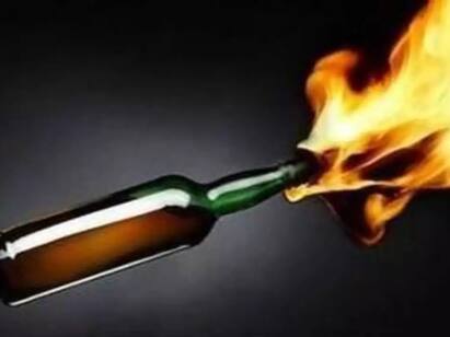 Salem Petrol Bomb Hurled at RSS leader house ammapettai 2 people arrested Petrol Bomb: பெட்ரோல் குண்டுவீச்சு சம்பவம்..! 8  பேரை கைது செய்த காவல்துறை..!