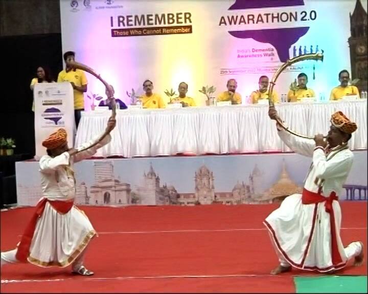 यात वैद्यकीय व्यावसायिक, केअरगिव्हर्स, कॉर्पोरेट क्षेत्रातील लोक आणि खासगी संस्थांच्या प्रतिनिधींसह समाजाच्या विविध वर्गांतील लोकांचा समावेश होता.