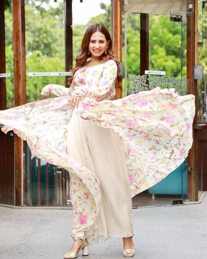 सरगुन मेहता लवकरच 'मिशन सिंड्रेला' या बॉलिवूड चित्रपटातून बॉलिवूडमध्ये पदार्पण करणार आहे.(फोटो सौजन्य:sargunmehta/इन्टाग्राम)