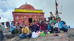 वारली चित्रकलेनं सजले महाराष्ट्रातील एव्हरेस्ट