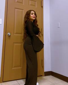 Falguni Pathak के साथ चल रहे विवाद के बीच Neha Kakkar ने शेयर की तस्वीरें, जमकर कर रही हैं गाने को प्रमोट