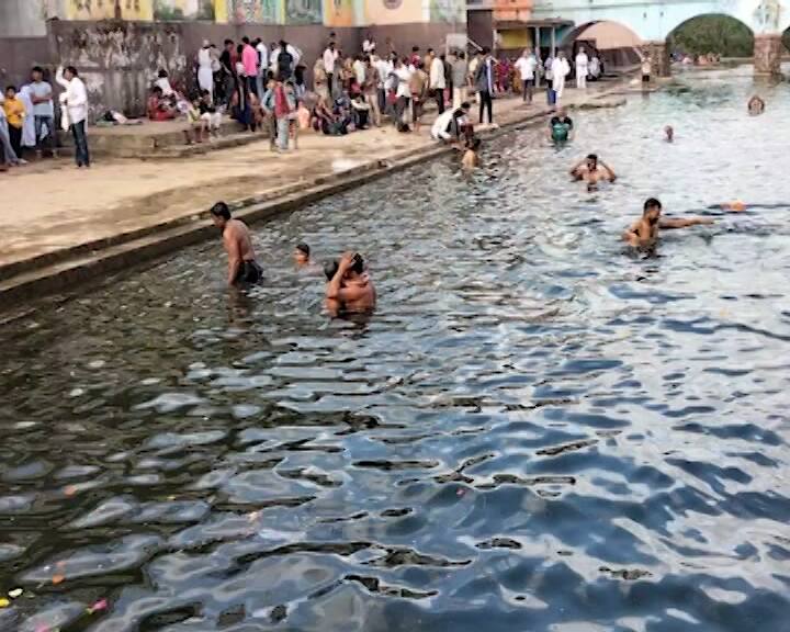 હિન્દુ શાસ્ત્રોમાં પિતૃપક્ષના અંતિમ દિવસને સર્વ પિતૃ અમાસ કહેવામાં આવે છે. તેને મહાલય અમાવસ્યા પણ કહેવામાં આવે છે.