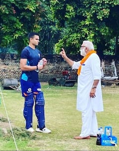 ਸਚਿਨ ਨੇ ਆਪਣੇ ਬੇਟੇ ਅਰਜੁਨ ਤੇਂਦੁਲਕਰ ਲਈ ਚੁਣਿਆ ਯੋਗਰਾਜ ਸਿੰਘ ਨੂੰ ਕੋਚ, ਗੁੱਸੇ 'ਚ ਯੁਵਰਾਜ ਦੇ ਪਿਤਾ ਮਾਰ ਦਿੰਦੇ ਨੇ ਥੱਪੜ