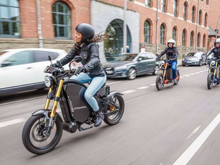 कंपनी भारतात LML च्या उत्पादनांसाठी तांत्रिक सहाय्य आणि व्यासपीठ प्रदान करेल. अशातच  योगेश भाटिया म्हणाले आहेत की, ही उत्पादने केवळ eRockit मधील उत्पादनांचे री-इंजिनिअरिंग आणि भारताच्या रस्त्यांच्या परिस्थितीनुसार विकसित केली जाणार आहेत.