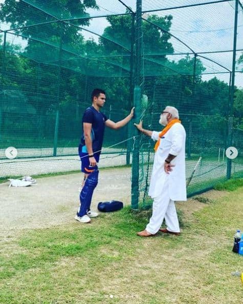 ਯੋਗਰਾਜ ਸਿੰਘ ਨੇ ਭਾਰਤ ਲਈ ਸਿਰਫ 6 ਵਨਡੇ ਖੇਡੇ ਹਨ। ਉਹਨਾਂ ਦੇ ਨਾਂ 4 ਵਿਕਟਾਂ ਹਨ। ਇਸ ਨਾਲ ਹੀ 1976-77 'ਚ ਪਹਿਲੀ ਸ਼੍ਰੇਣੀ 'ਚ ਡੈਬਿਊ ਕਰਨ ਵਾਲੇ ਇਸ ਗੇਂਦਬਾਜ਼ ਦਾ ਘਰੇਲੂ ਕ੍ਰਿਕਟ ਕਰੀਅਰ ਵੀ ਜ਼ਿਆਦਾ ਲੰਬਾ ਨਹੀਂ ਰਿਹਾ। ਯੋਗਰਾਜ ਸਿੰਘ ਨੇ ਲਗਭਗ 8 ਸਾਲਾਂ ਵਿੱਚ 30 ਫਸਟ ਕਲਾਸ ਮੈਚਾਂ ਅਤੇ 13 ਲਿਸਟ ਏ ਮੈਚਾਂ ਵਿੱਚ ਭਾਗ ਲਿਆ। ਉਹਨਾਂ ਨੇ ਪਹਿਲੀ ਸ਼੍ਰੇਣੀ ਵਿੱਚ 66 ਅਤੇ ਲਿਸਟ ਏ ਵਿੱਚ 14 ਵਿਕਟਾਂ ਹਾਸਲ ਕੀਤੀਆਂ ਹਨ। ਉਨ੍ਹਾਂ ਦਾ ਕਰੀਅਰ ਬੇਟੇ ਯੁਵਰਾਜ ਸਿੰਘ ਵਰਗਾ ਸੁਨਹਿਰੀ ਨਹੀਂ ਸੀ।