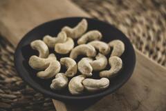 Cashew: মহিলাদের কি কাজু বাদাম খাওয়া উচিত?