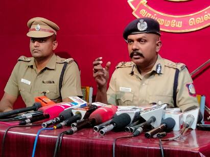 Two sdpi party members arrested in Coimbatore petrol bomb attack case கோவையில் பெட்ரோல் குண்டு வீச்சு வழக்கு: எஸ்.டி.பி.ஐ கட்சியினர் இருவர் கைது