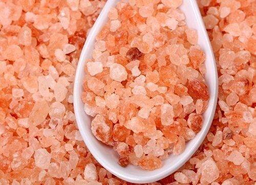 Rock Salt Side Effects: Eating rock salt for a long time can cause this disease, know the right way to use it. Rock Salt Side Effects : ਲੰਬੇ ਸਮੇਂ ਤਕ ਸੇਂਧਾ ਨਮਕ ਖਾਣ ਨਾਲ ਹੋ ਸਕਦੀ ਇਹ ਬਿਮਾਰੀ, ਜਾਣੋ ਇਸ ਦੀ ਵਰਤੋਂ ਕਰਨ ਦਾ ਸਹੀ ਤਰੀਕਾ
