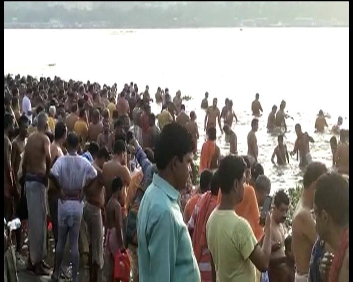 প্রস্তুত রাখা হয়েছে বিপর্যয় মোকাবিলা বাহিনীকে। উলুবেড়িয়ার কালীবাড়ি গঙ্গার ঘাটেও তর্পণ করছেন বহু মানুষ।রয়েছে পুলিশি নিরাপত্তা।