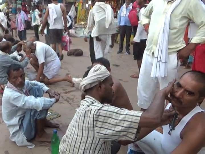 Millions of devotees thronged Chitrakoot to perform Pitra Visarjan on amavasya MP News ANN Chitrakoot News: अमावस्या पर हजारों की तादाद में चित्रकूट पहुंचे श्रद्धालु, कर रहे पितरों का तर्पण